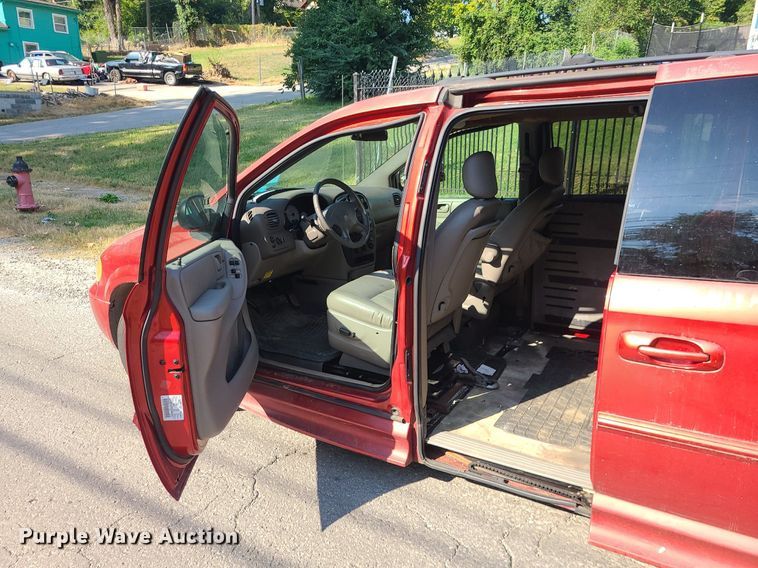 image for item MJ9351 2003 Dodge Grand Caravan EX  handicap accessible van