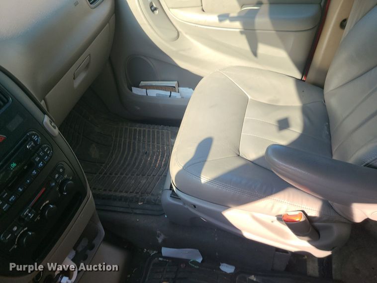 image for item MJ9351 2003 Dodge Grand Caravan EX  handicap accessible van