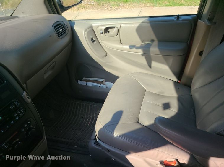 image for item MJ9351 2003 Dodge Grand Caravan EX  handicap accessible van