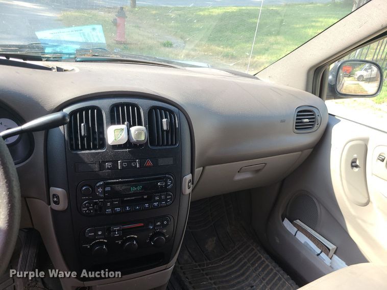 image for item MJ9351 2003 Dodge Grand Caravan EX  handicap accessible van