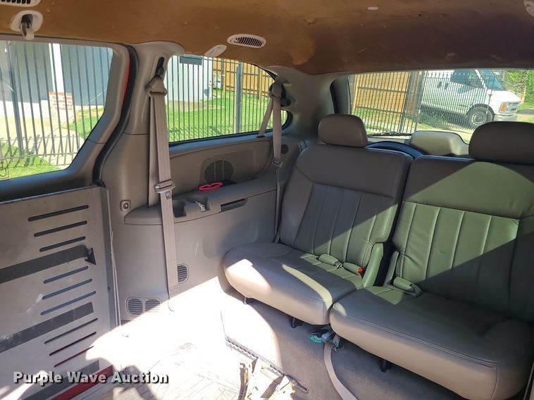 image for item MJ9351 2003 Dodge Grand Caravan EX  handicap accessible van