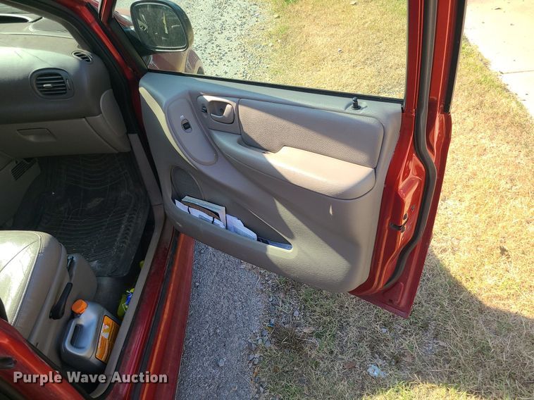 image for item MJ9351 2003 Dodge Grand Caravan EX  handicap accessible van