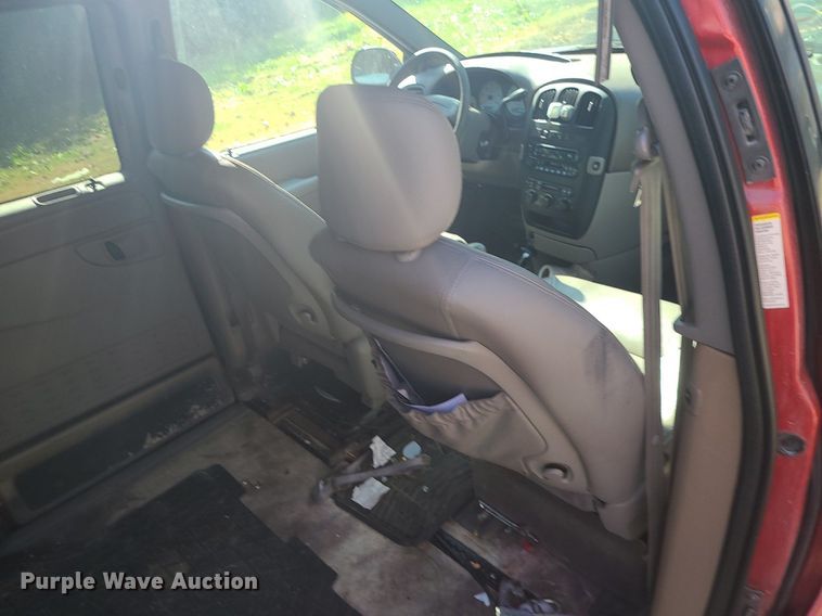 image for item MJ9351 2003 Dodge Grand Caravan EX  handicap accessible van