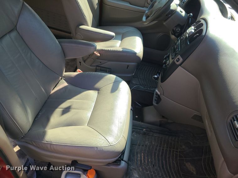 image for item MJ9351 2003 Dodge Grand Caravan EX  handicap accessible van