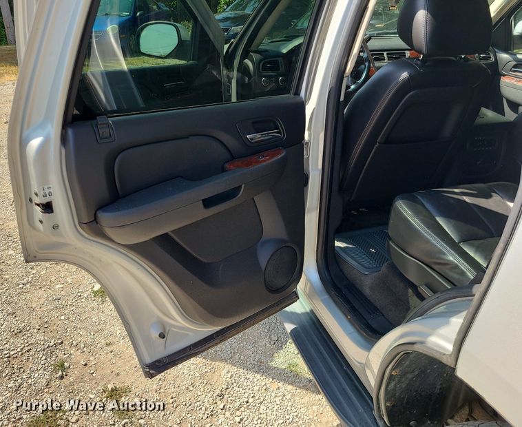 image for item MJ9354 2010 Chevrolet Tahoe  SUV