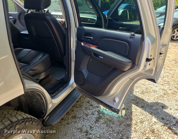 image for item MJ9354 2010 Chevrolet Tahoe  SUV