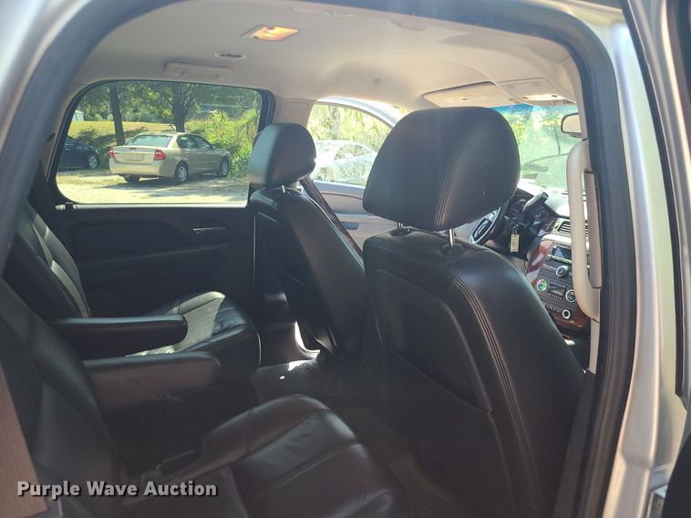 image for item MJ9354 2010 Chevrolet Tahoe  SUV