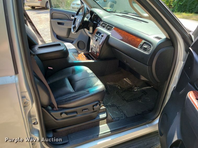 image for item MJ9354 2010 Chevrolet Tahoe  SUV