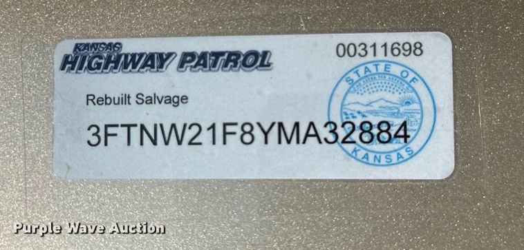 image for item ML9275 2000 Ford F250 Super Duty  Crew Cab bale bed pickup truck