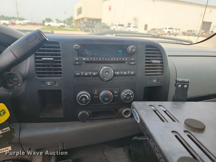 image for item ML9510 2008 Chevrolet Silverado 1500  pickup truck