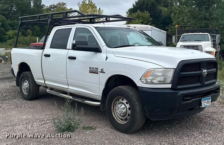 image for item MQ9395 2013 Dodge Ram 2500  Crew Cab pickup truck