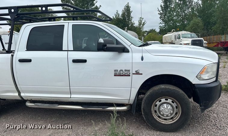 image for item MQ9395 2013 Dodge Ram 2500  Crew Cab pickup truck