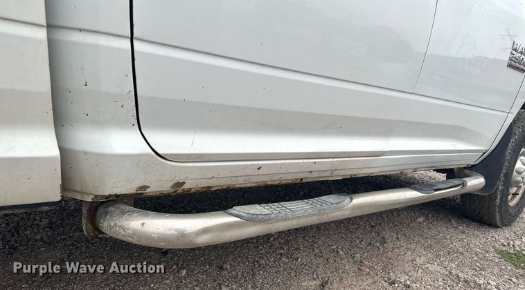 image for item MQ9395 2013 Dodge Ram 2500  Crew Cab pickup truck