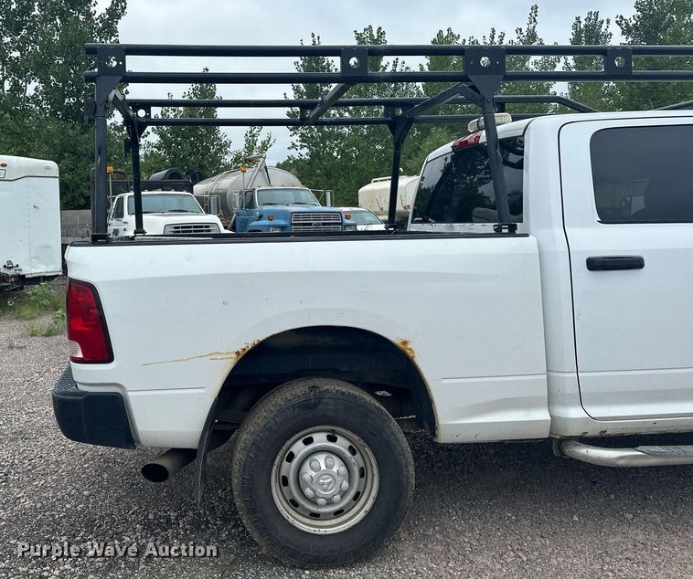 image for item MQ9395 2013 Dodge Ram 2500  Crew Cab pickup truck