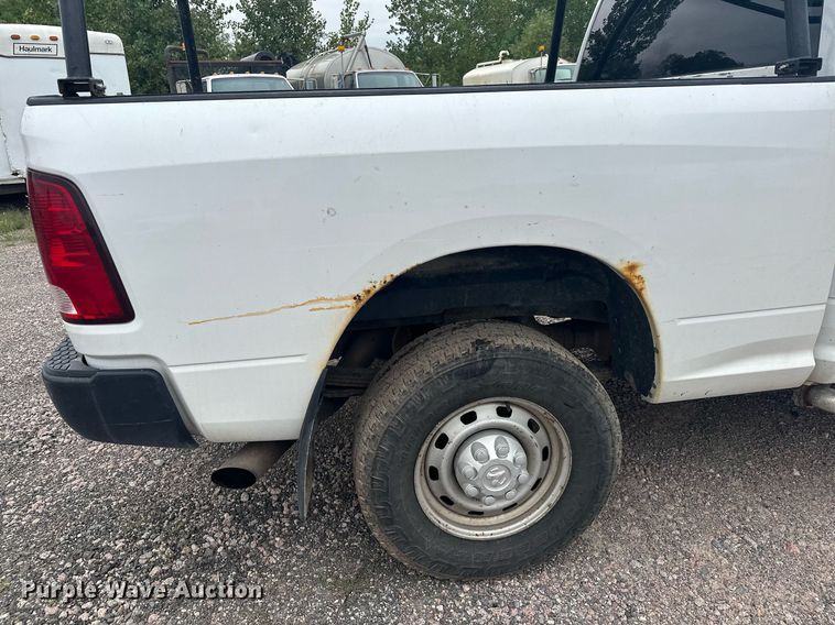 image for item MQ9395 2013 Dodge Ram 2500  Crew Cab pickup truck