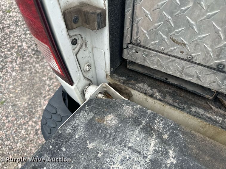 image for item MQ9395 2013 Dodge Ram 2500  Crew Cab pickup truck