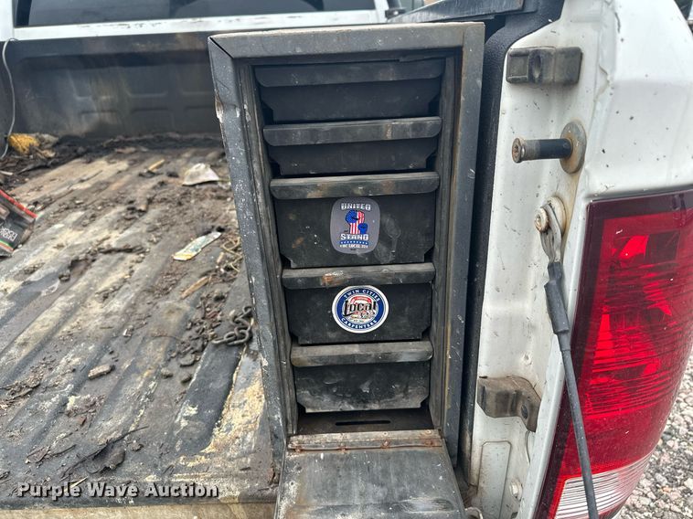 image for item MQ9395 2013 Dodge Ram 2500  Crew Cab pickup truck