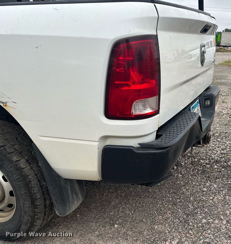 image for item MQ9395 2013 Dodge Ram 2500  Crew Cab pickup truck