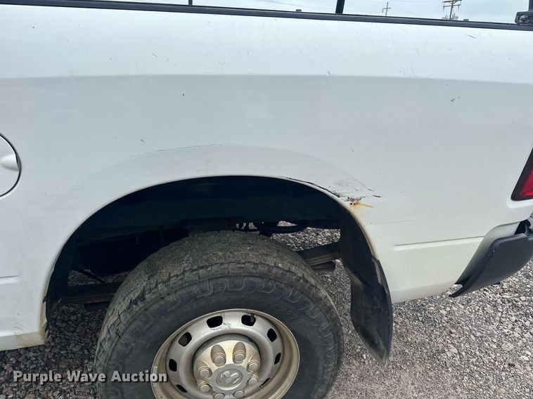 image for item MQ9395 2013 Dodge Ram 2500  Crew Cab pickup truck