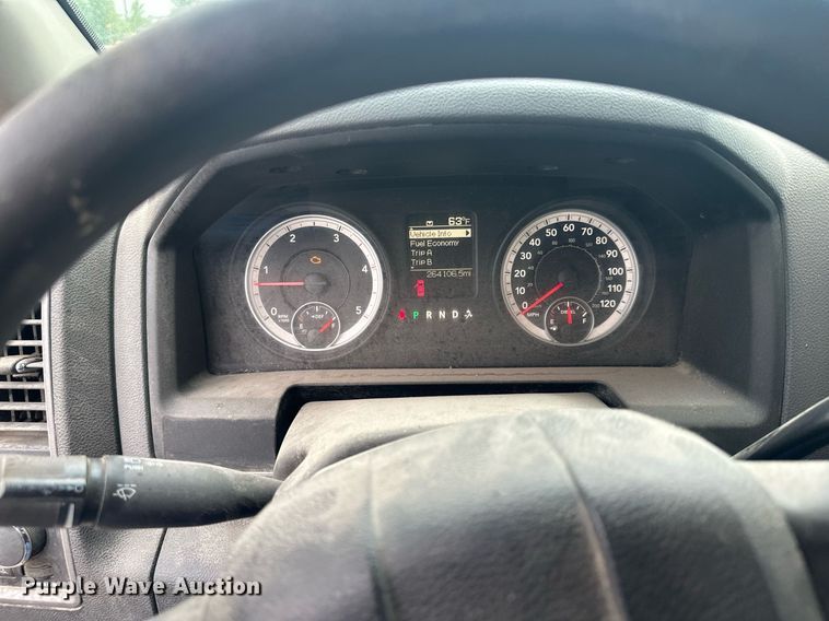 image for item MQ9395 2013 Dodge Ram 2500  Crew Cab pickup truck