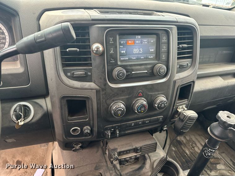 image for item MQ9395 2013 Dodge Ram 2500  Crew Cab pickup truck