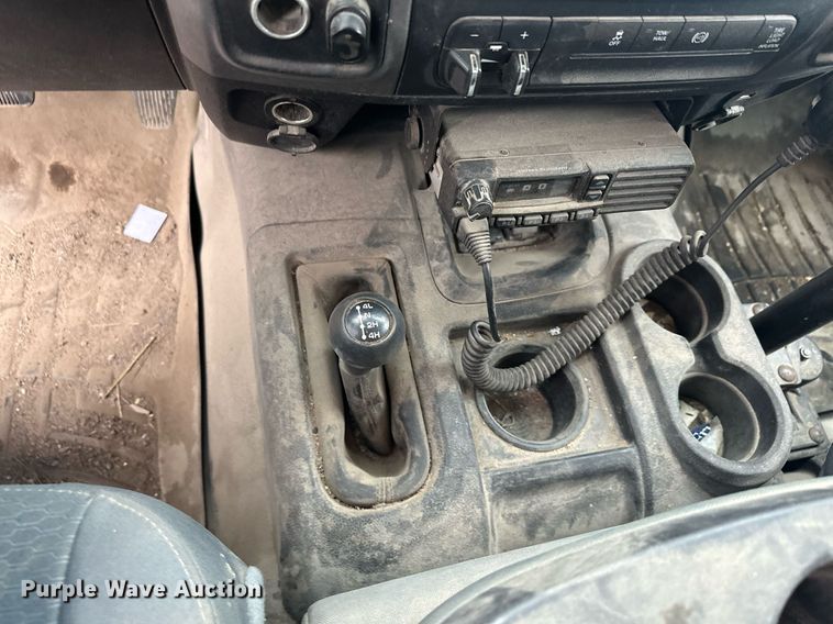 image for item MQ9395 2013 Dodge Ram 2500  Crew Cab pickup truck