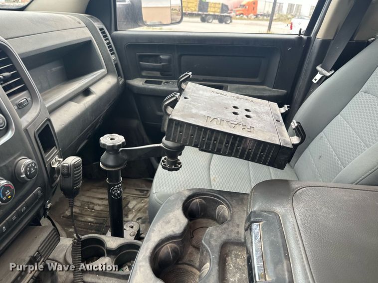 image for item MQ9395 2013 Dodge Ram 2500  Crew Cab pickup truck