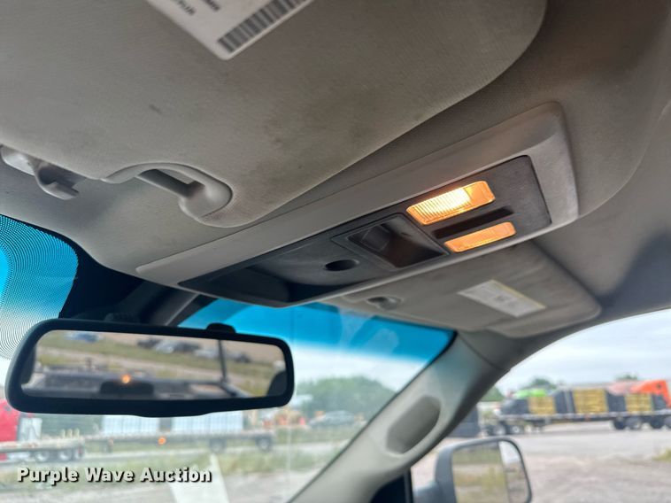 image for item MQ9395 2013 Dodge Ram 2500  Crew Cab pickup truck