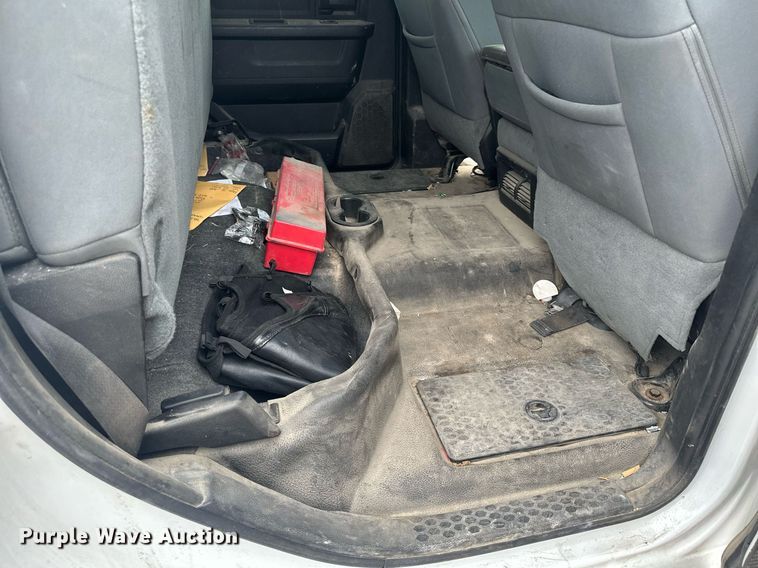 image for item MQ9395 2013 Dodge Ram 2500  Crew Cab pickup truck