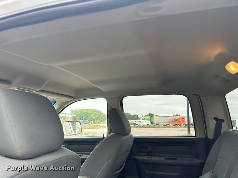 image for item MQ9395 2013 Dodge Ram 2500  Crew Cab pickup truck