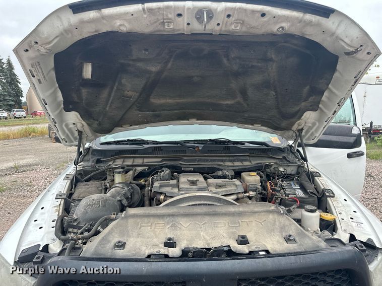 image for item MQ9395 2013 Dodge Ram 2500  Crew Cab pickup truck