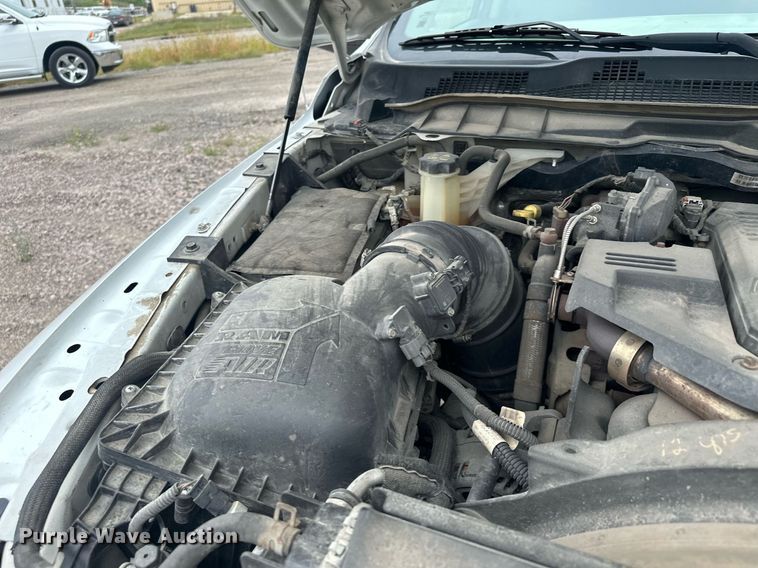 image for item MQ9395 2013 Dodge Ram 2500  Crew Cab pickup truck