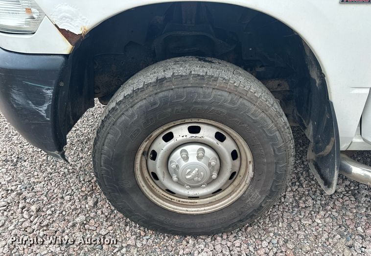 image for item MQ9395 2013 Dodge Ram 2500  Crew Cab pickup truck