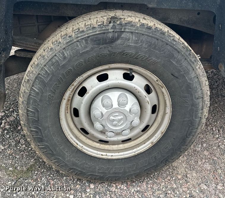 image for item MQ9395 2013 Dodge Ram 2500  Crew Cab pickup truck