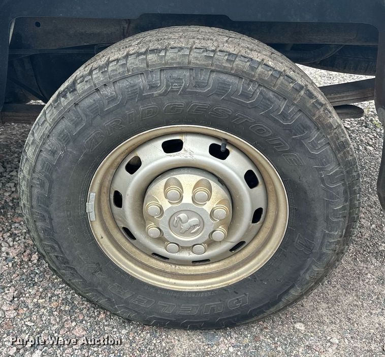 image for item MQ9395 2013 Dodge Ram 2500  Crew Cab pickup truck