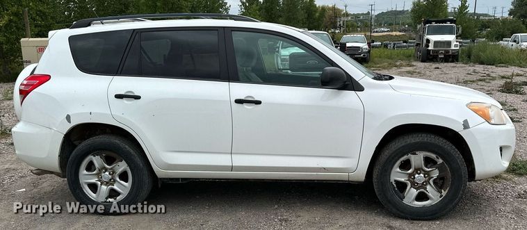 image for item MQ9401 2012 Toyota RAV4  SUV