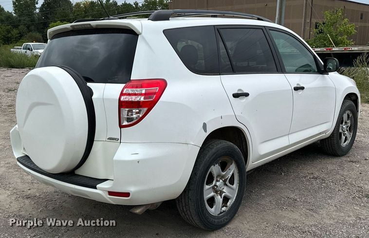 image for item MQ9401 2012 Toyota RAV4  SUV