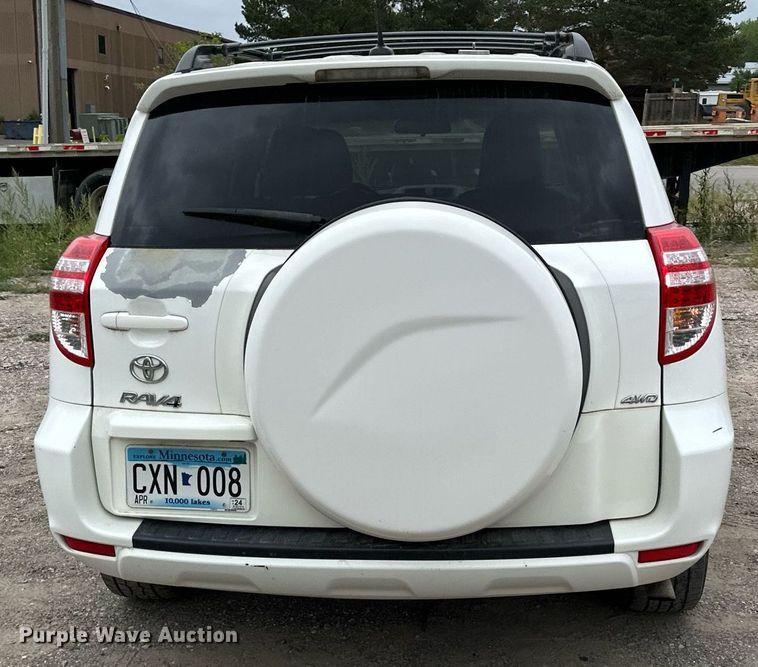 image for item MQ9401 2012 Toyota RAV4  SUV