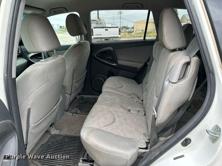 image for item MQ9401 2012 Toyota RAV4  SUV