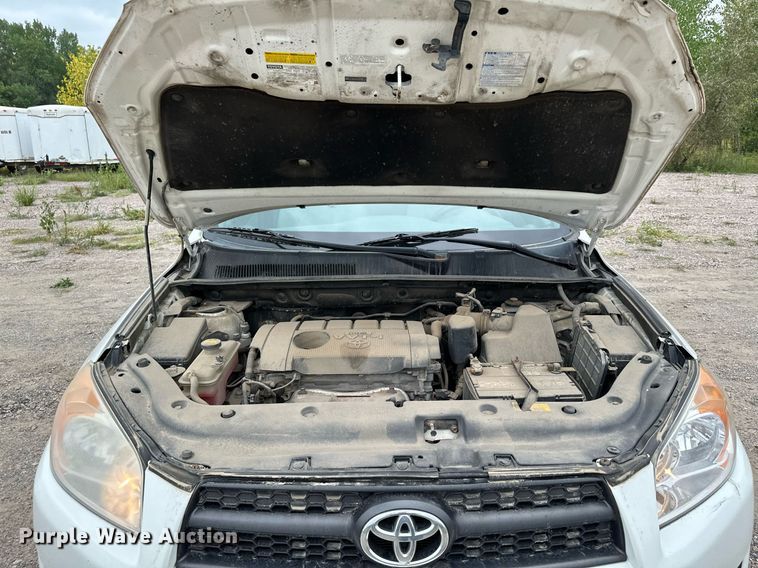 image for item MQ9401 2012 Toyota RAV4  SUV