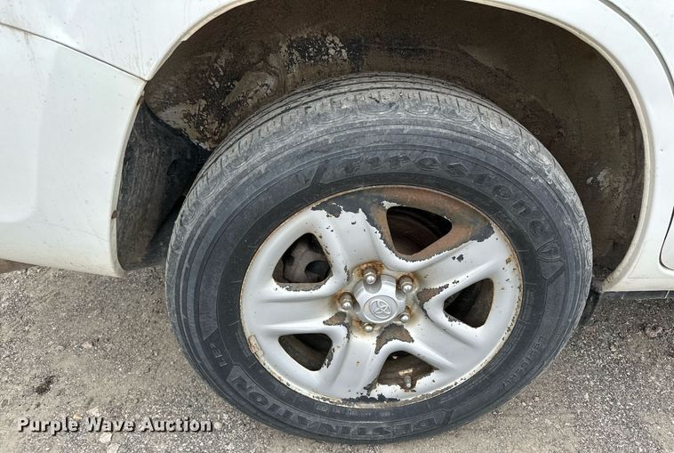 image for item MQ9401 2012 Toyota RAV4  SUV