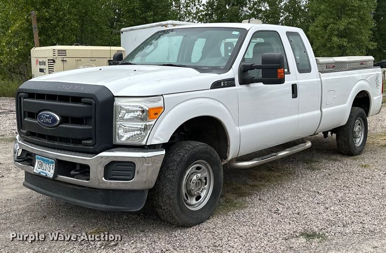 image for item MQ9408 2015  Ford F250 Super Duty  Ext. Cab pickup truck