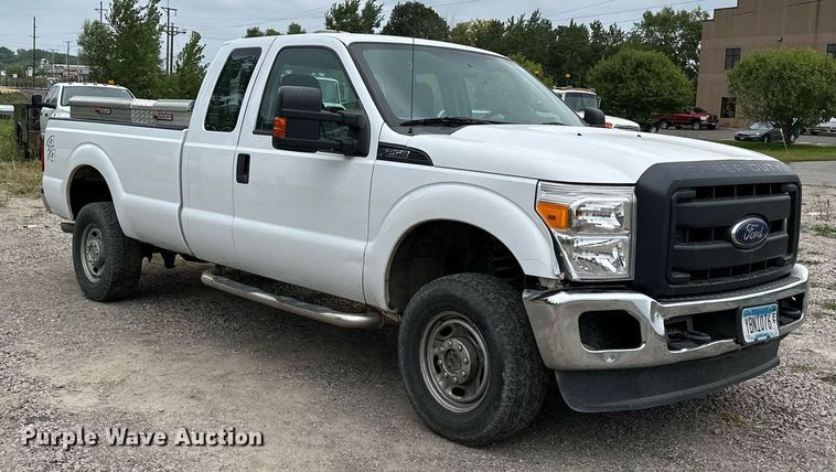 image for item MQ9408 2015  Ford F250 Super Duty  Ext. Cab pickup truck