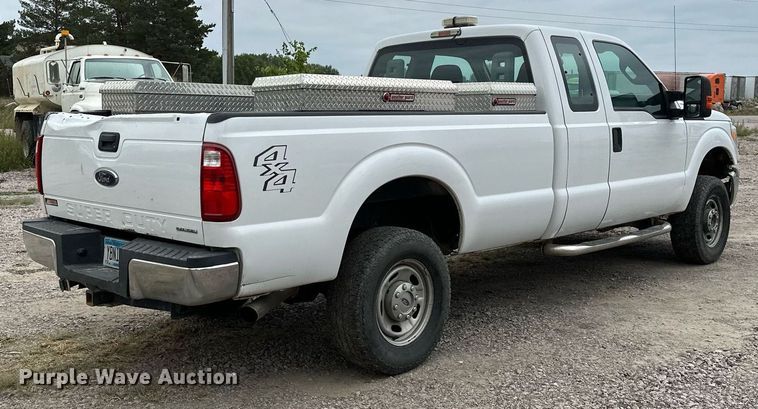 image for item MQ9408 2015  Ford F250 Super Duty  Ext. Cab pickup truck