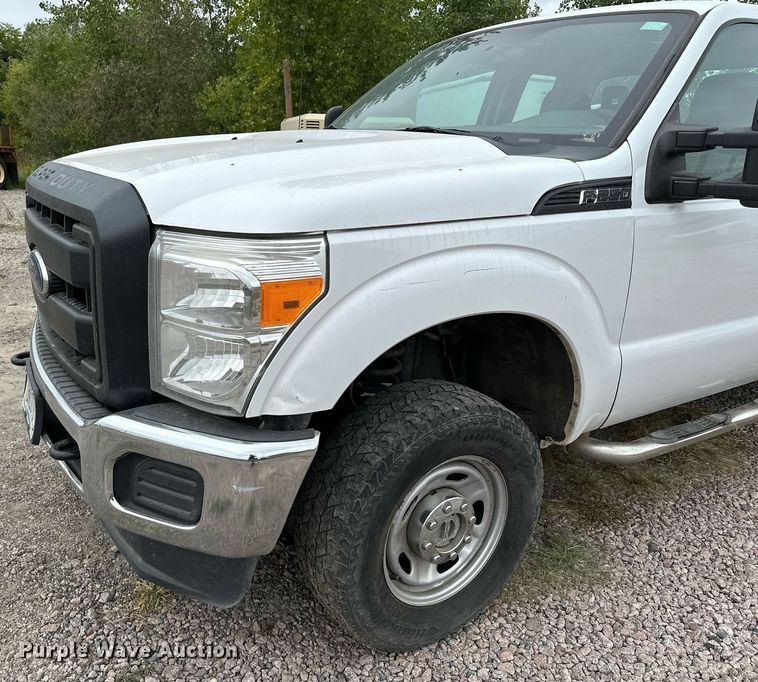 image for item MQ9408 2015  Ford F250 Super Duty  Ext. Cab pickup truck