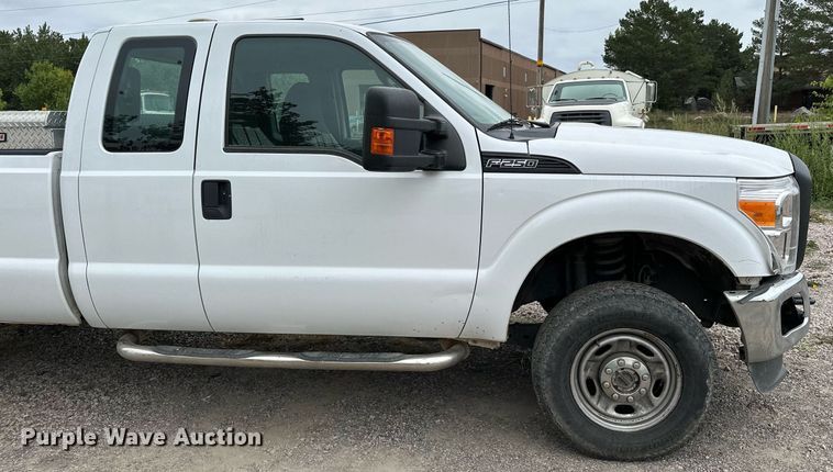 image for item MQ9408 2015  Ford F250 Super Duty  Ext. Cab pickup truck