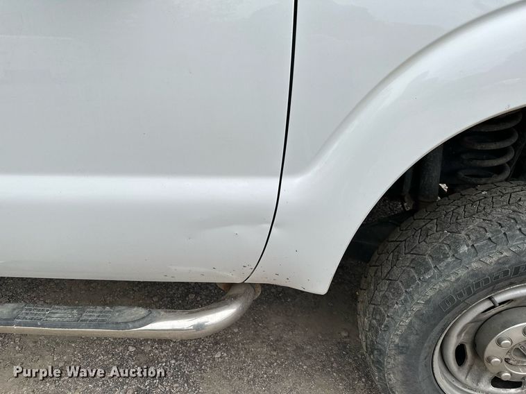 image for item MQ9408 2015  Ford F250 Super Duty  Ext. Cab pickup truck