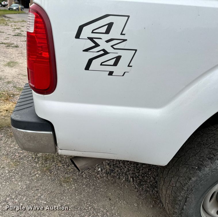 image for item MQ9408 2015  Ford F250 Super Duty  Ext. Cab pickup truck