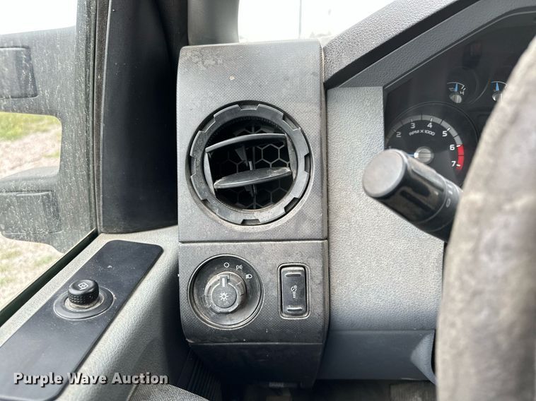 image for item MQ9408 2015  Ford F250 Super Duty  Ext. Cab pickup truck