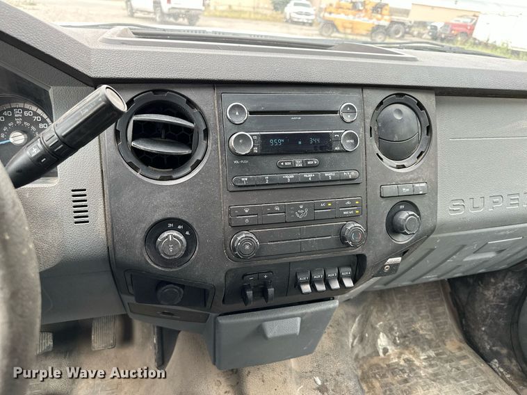 image for item MQ9408 2015  Ford F250 Super Duty  Ext. Cab pickup truck